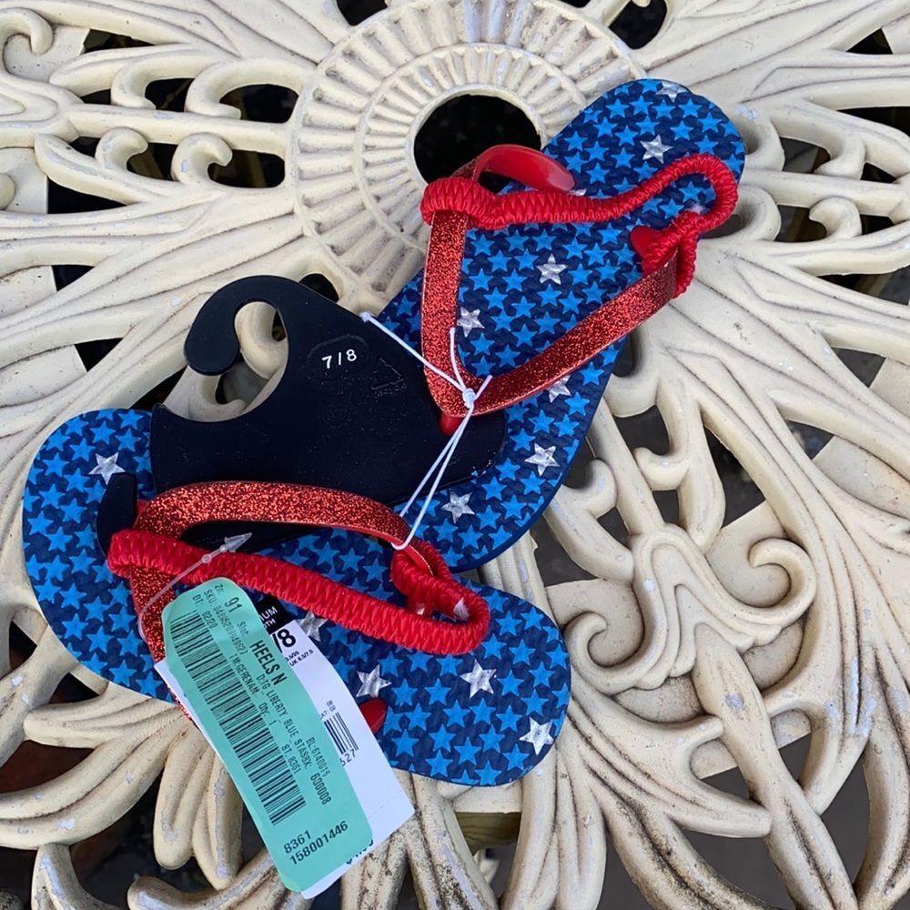 Star sandals sz. 7-8 NWT